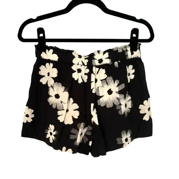 Like New Madewell Drapey Pull-On Shorts in Ikat Floral, Size XS - Picture 4 of 6
